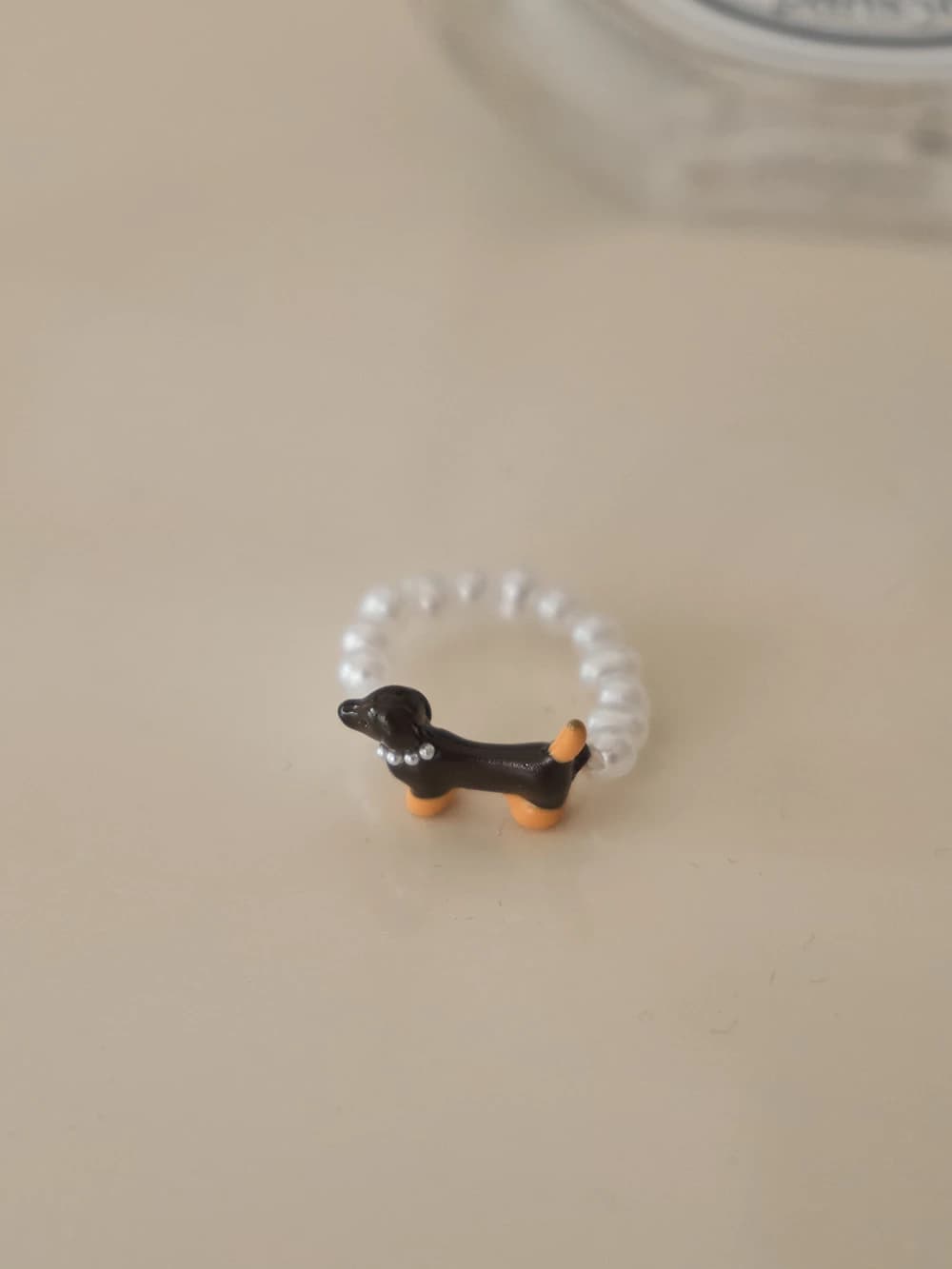 珍珠臘腸狗戒指