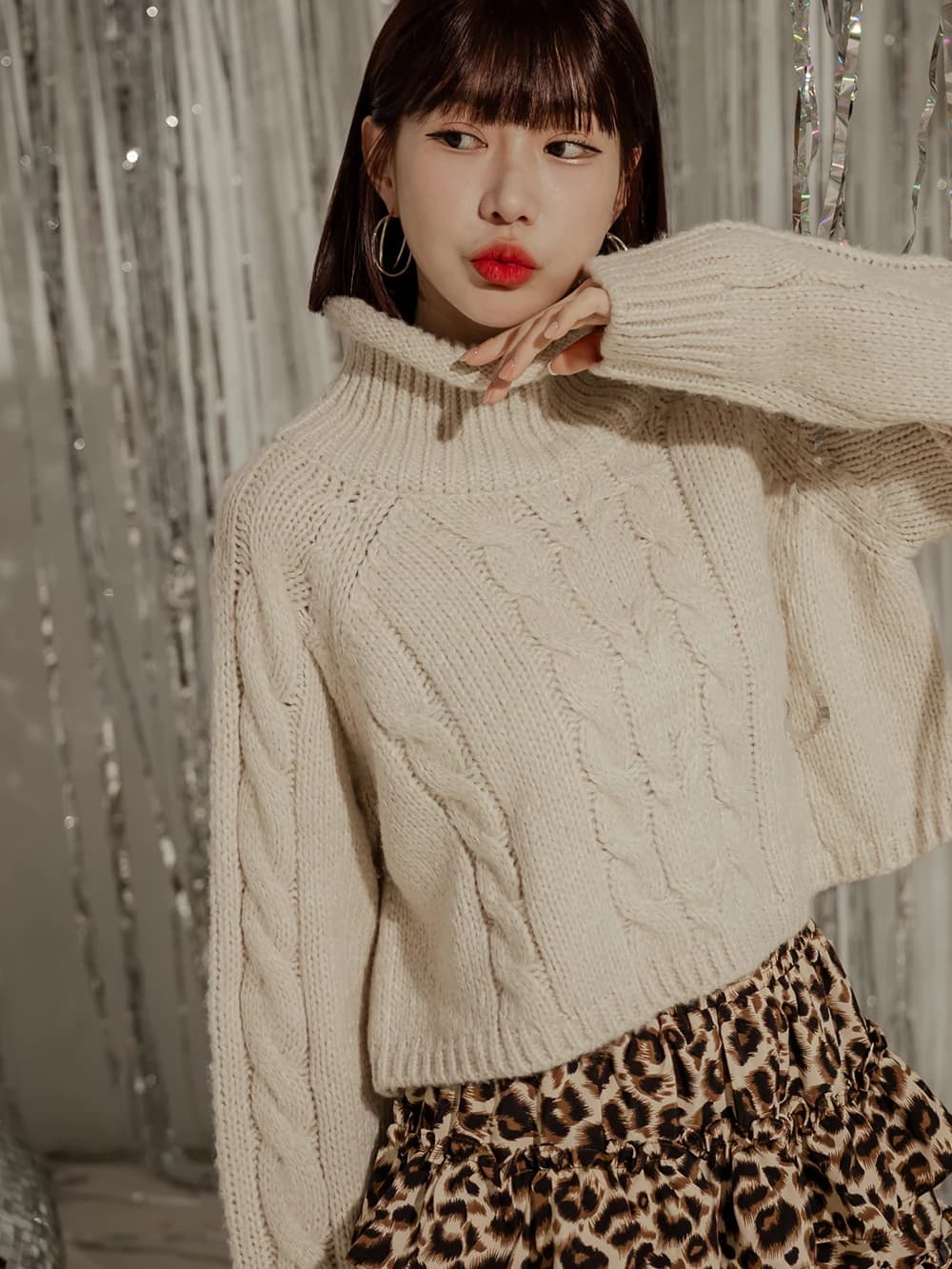 正韓-高領麻花針織上衣