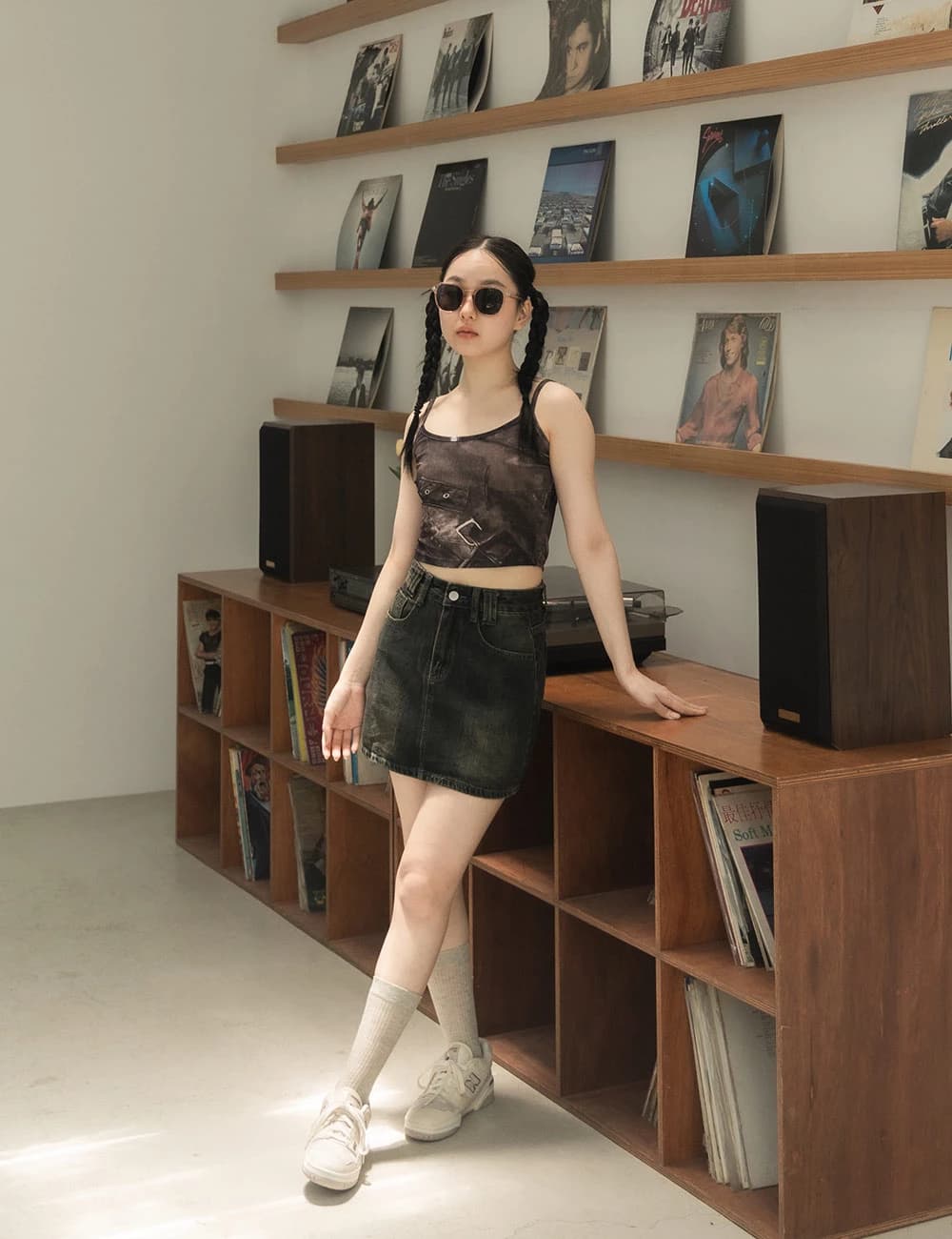 正韓-圖印細肩短背心