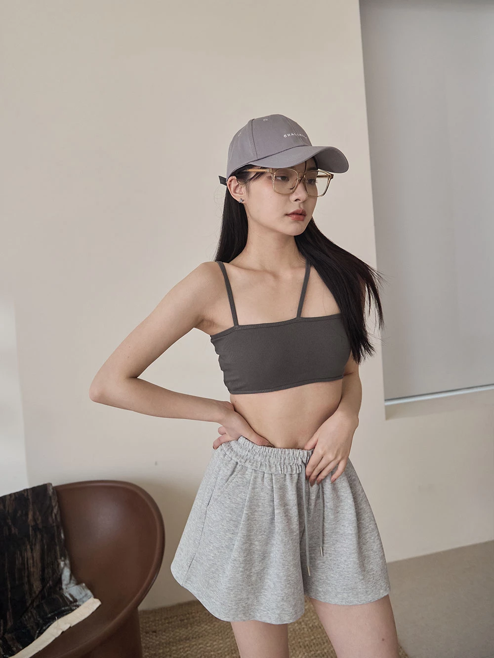 不對稱細肩胸墊背心