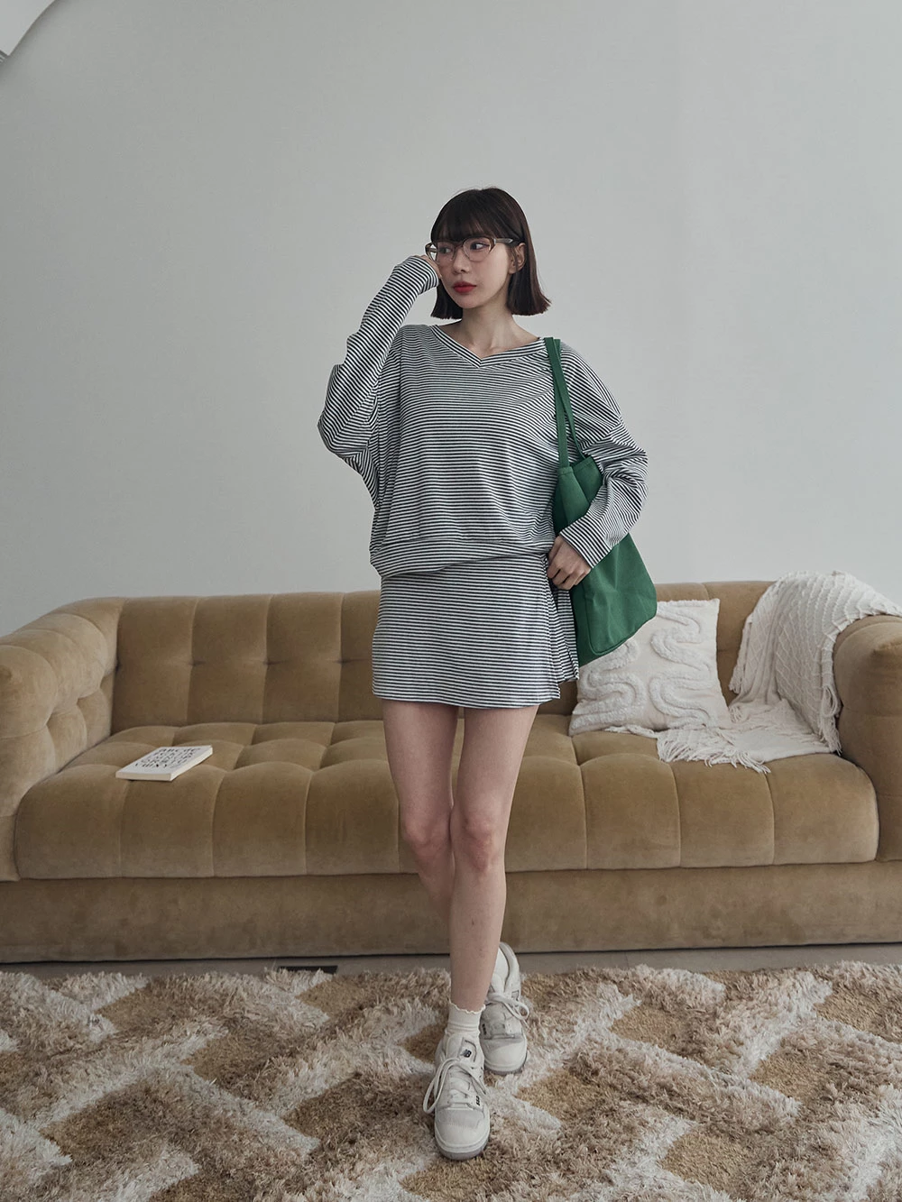 兩件式-V領條紋上衣+短褲裙