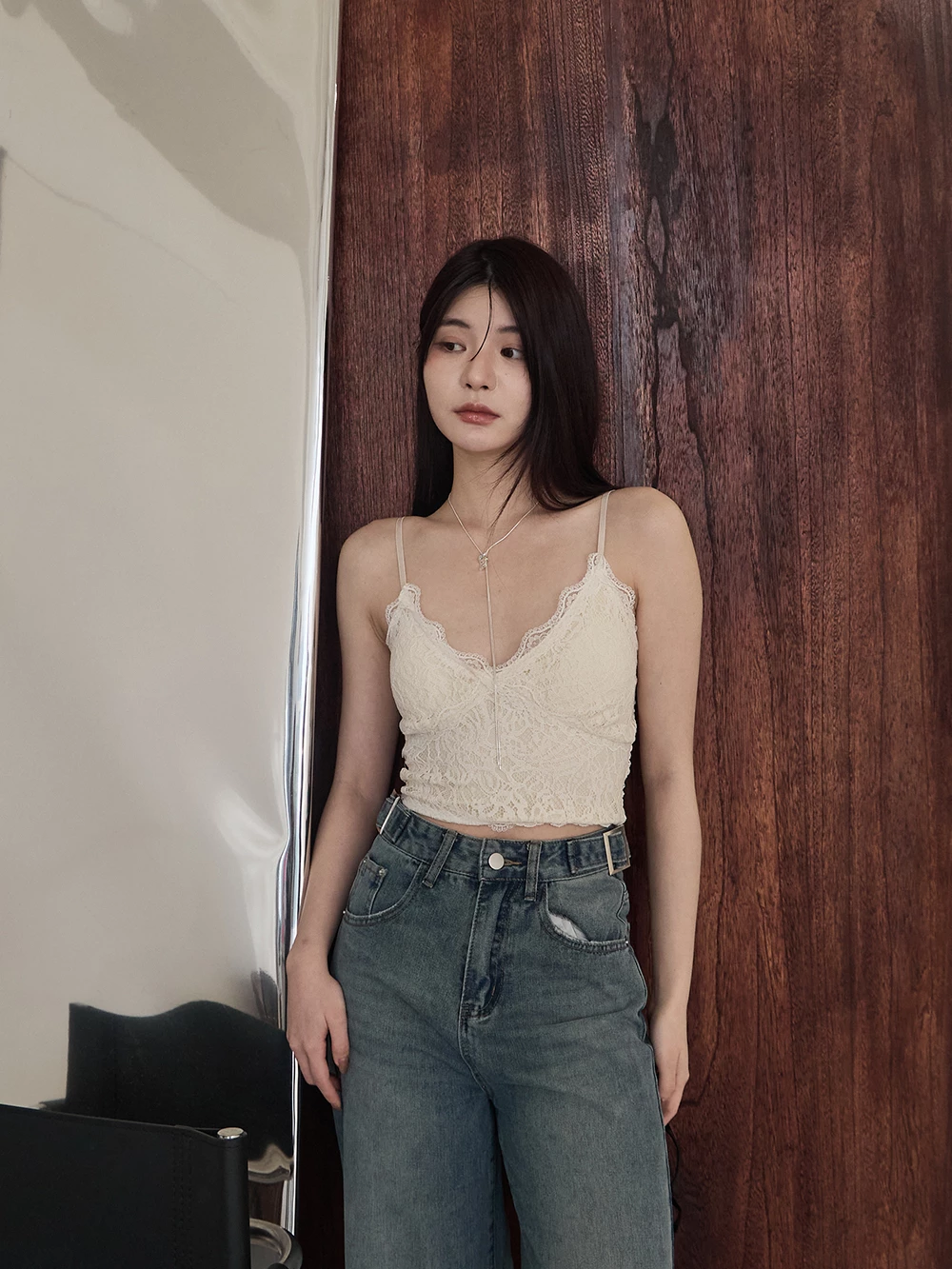 V領蕾絲細肩胸墊背心