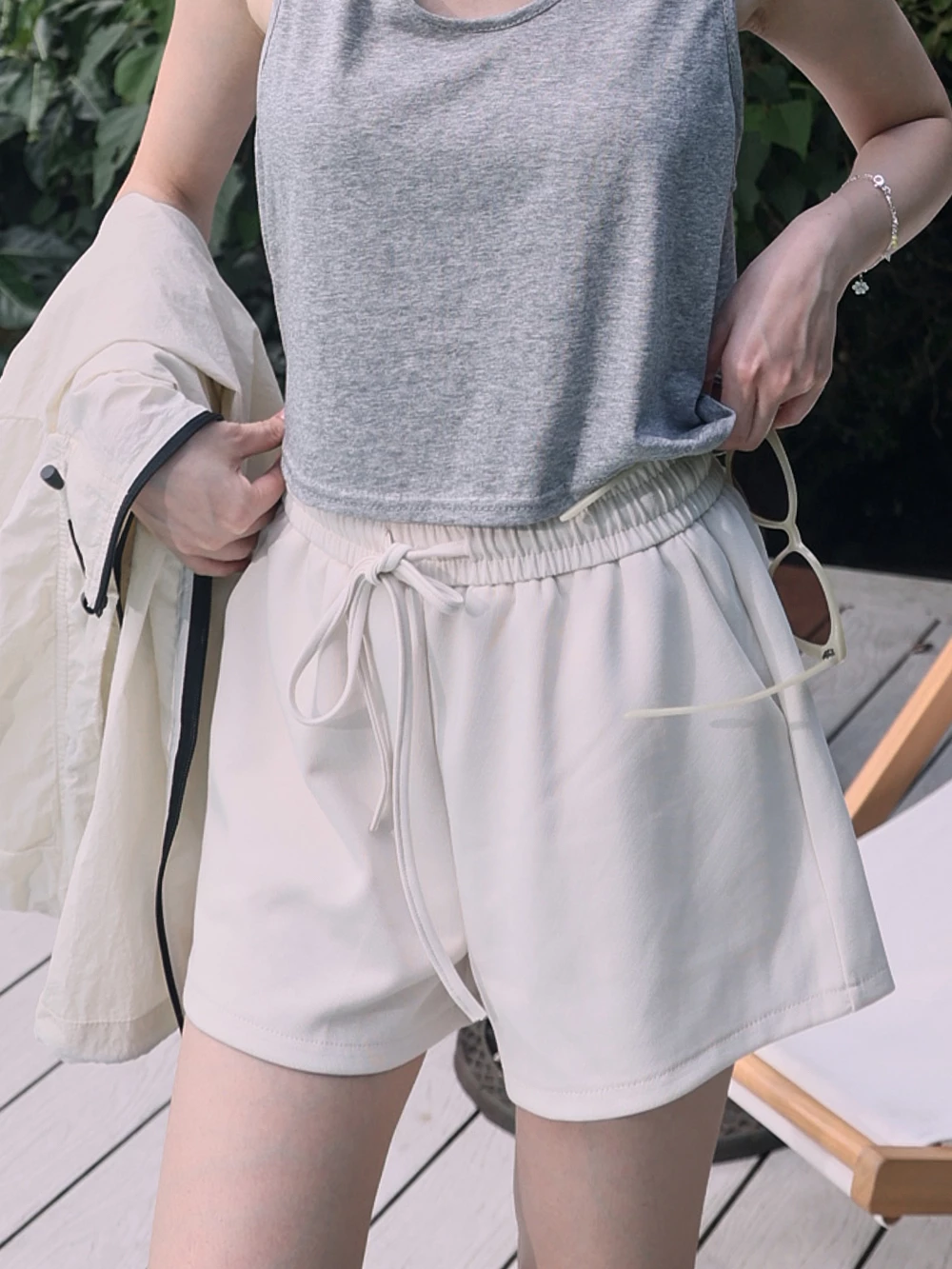 口袋抽繩休閒短褲