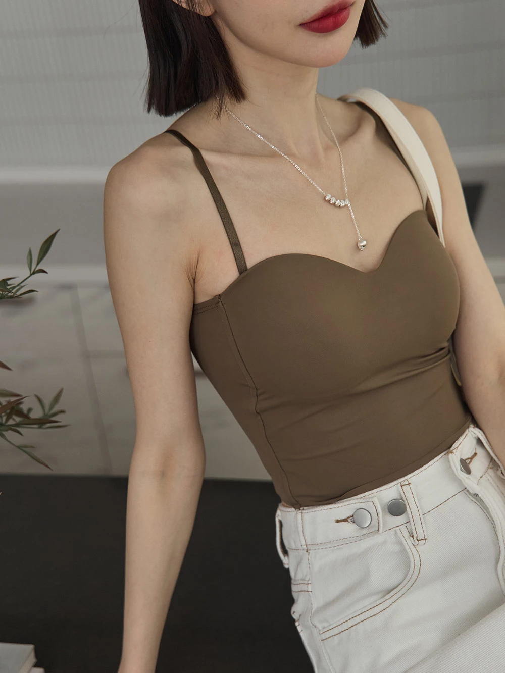 桃心領牛奶絲細肩BRA TOP