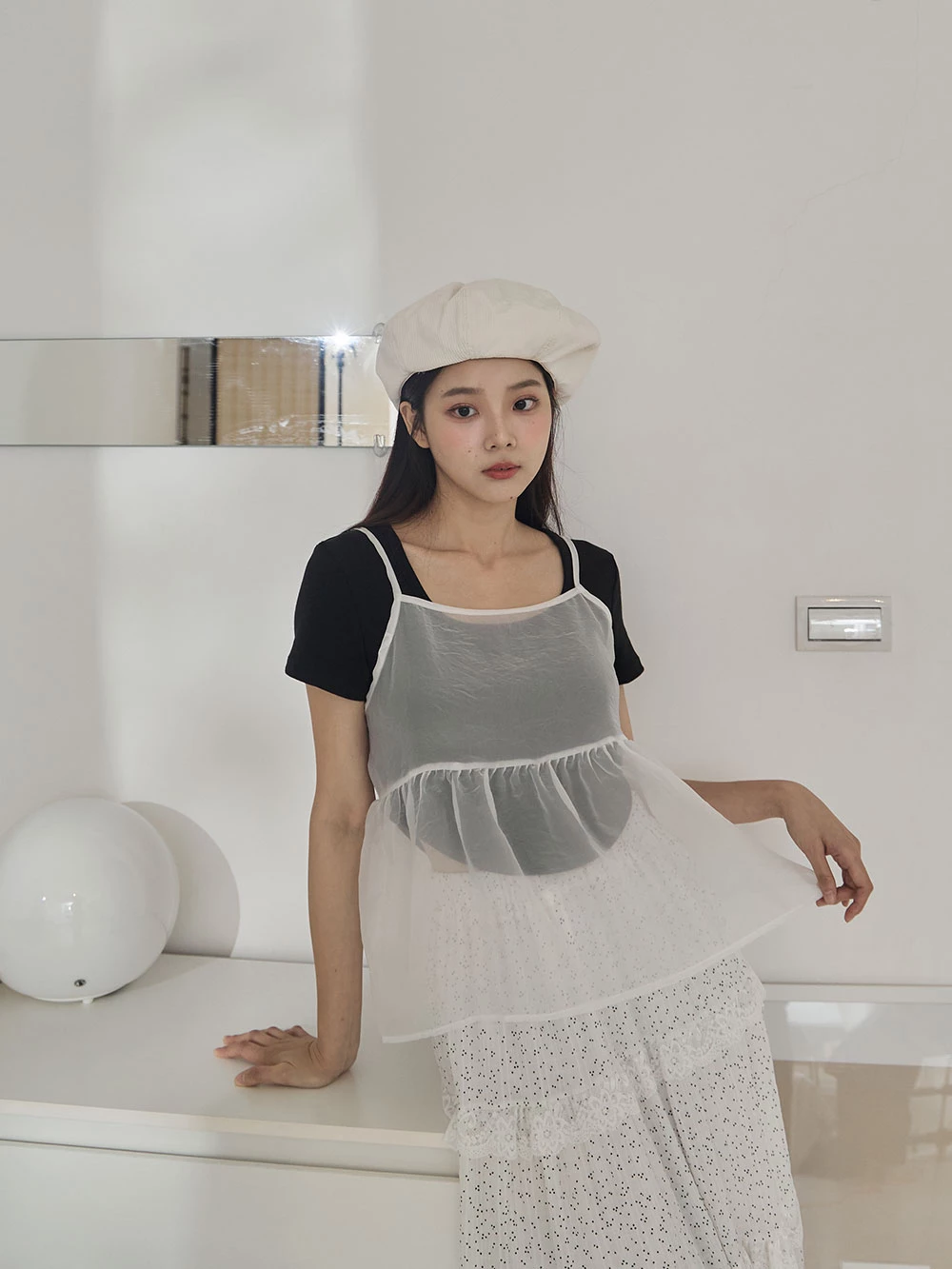 後綁帶透膚細肩背心