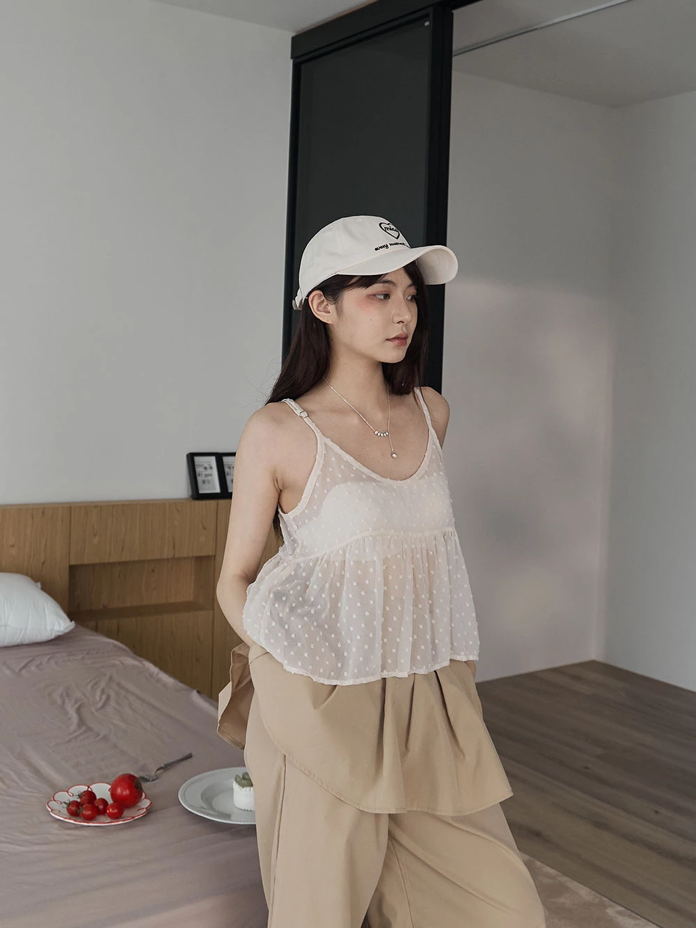 點點透膚網紗背心