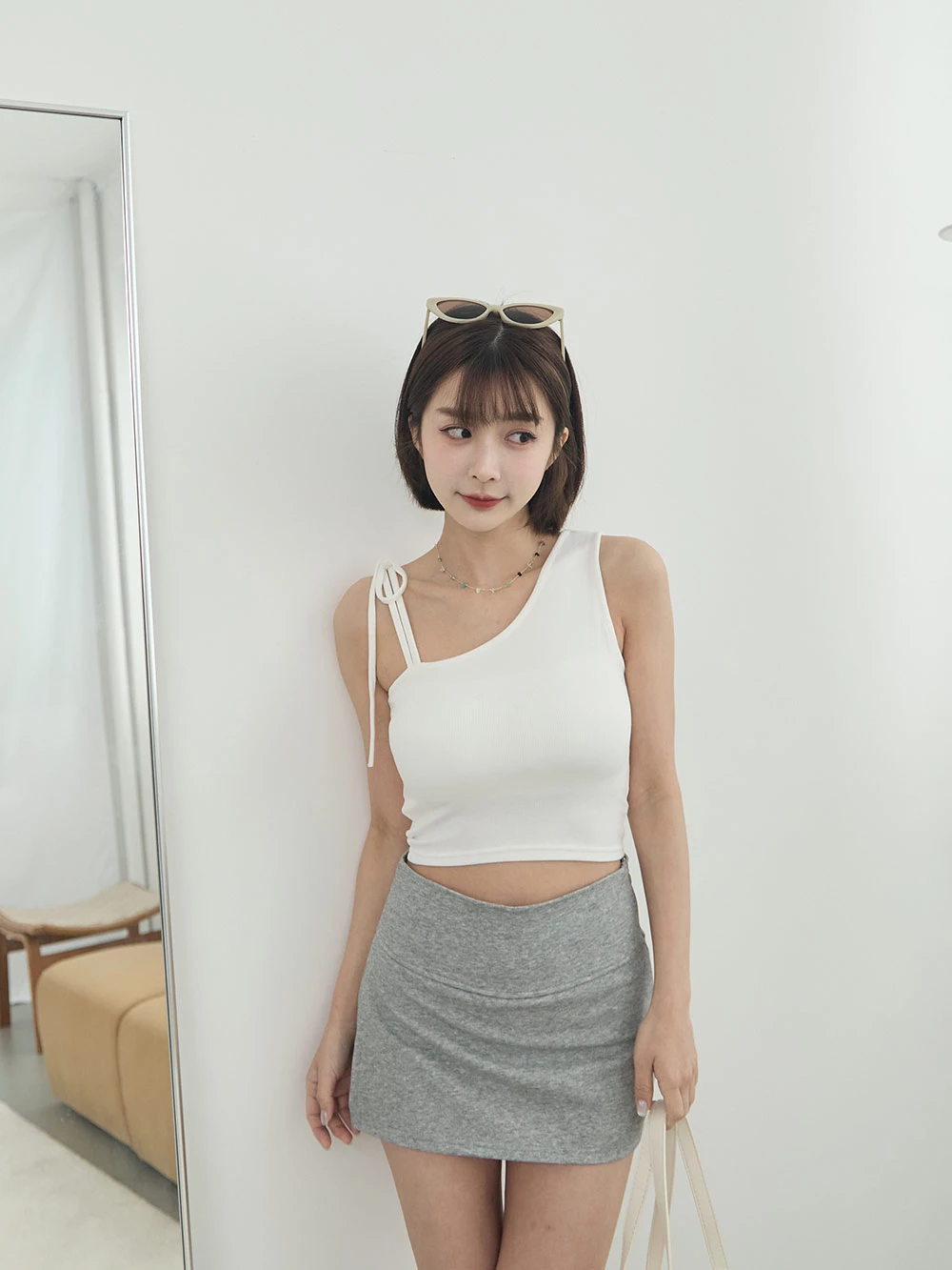 綁帶短版不對稱胸墊背心