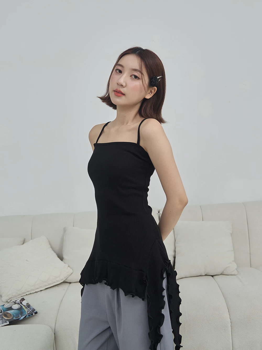 正韓-不規則捲邊飄帶背心