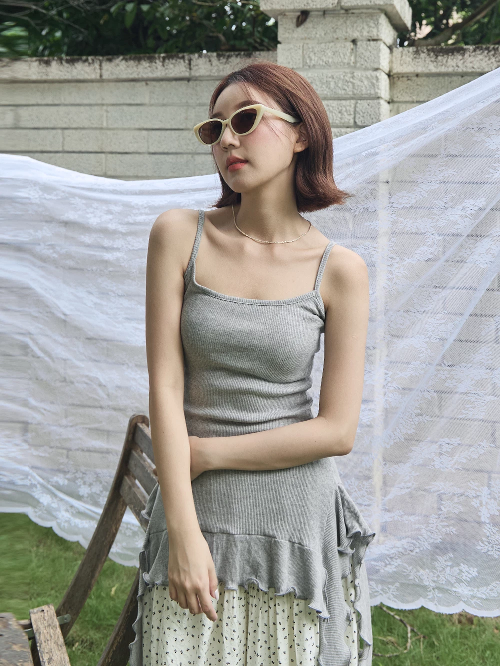 正韓-不規則捲邊飄帶背心