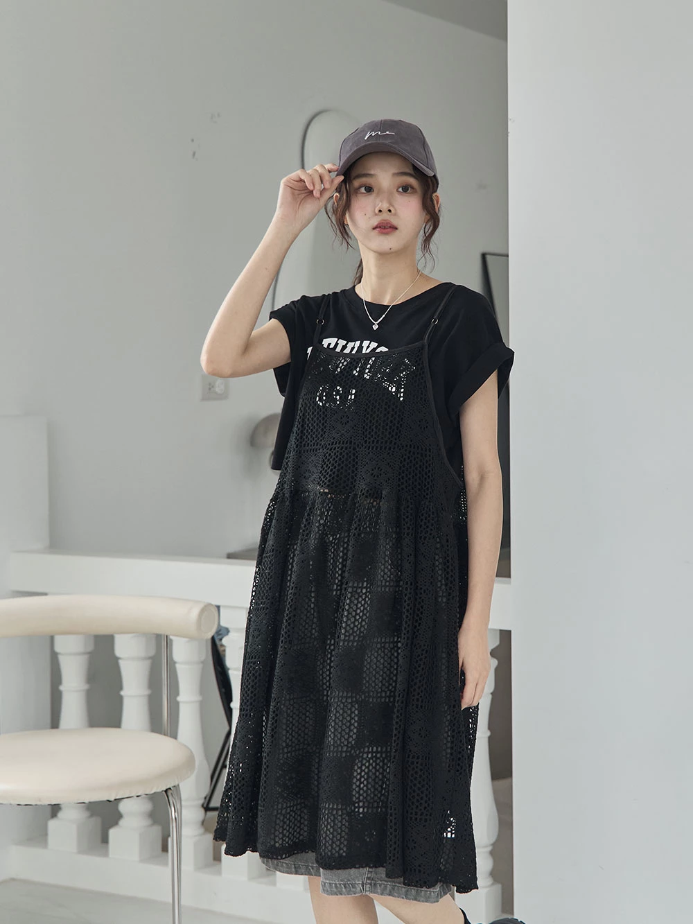 鏤空花朵織紋外罩洋裝