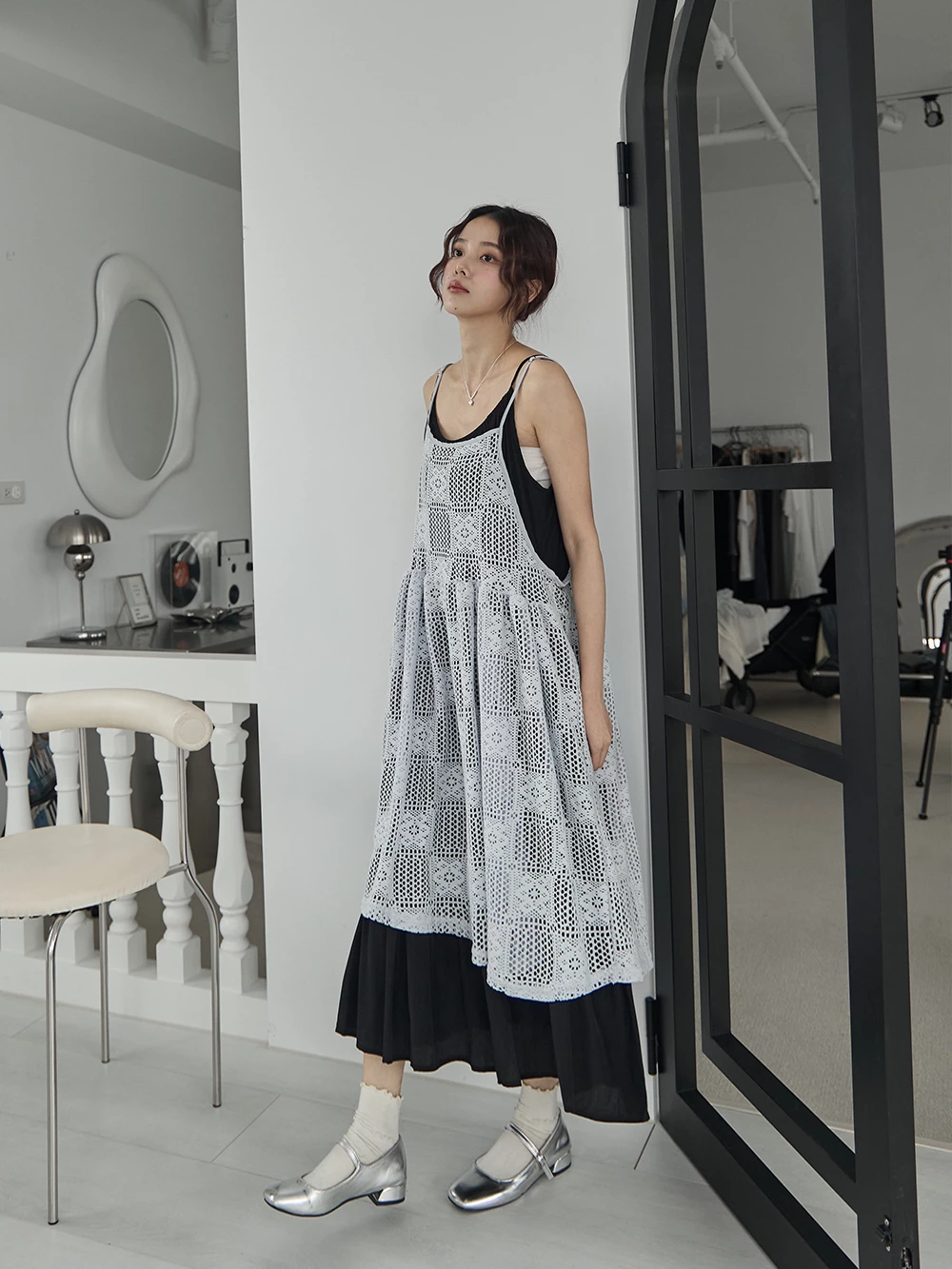 鏤空花朵織紋外罩洋裝