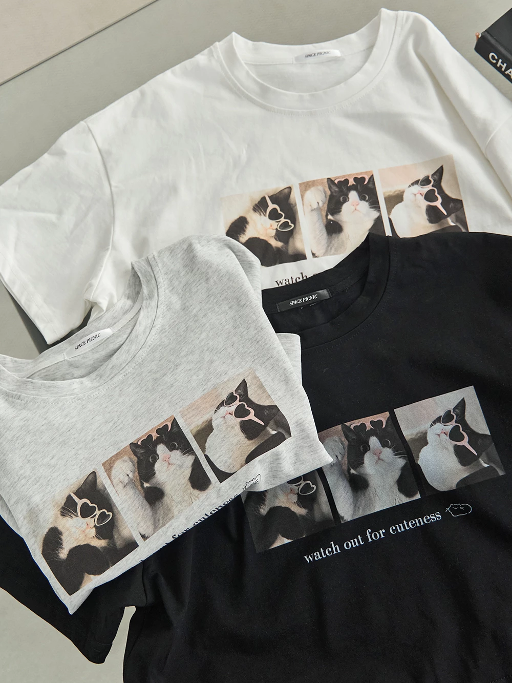 墨鏡小貓日常短版上衣
