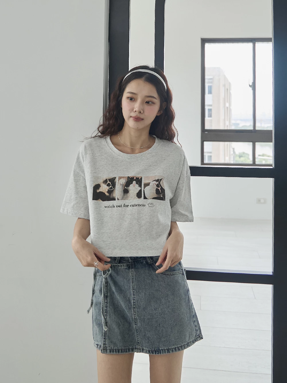 墨鏡小貓日常短版上衣