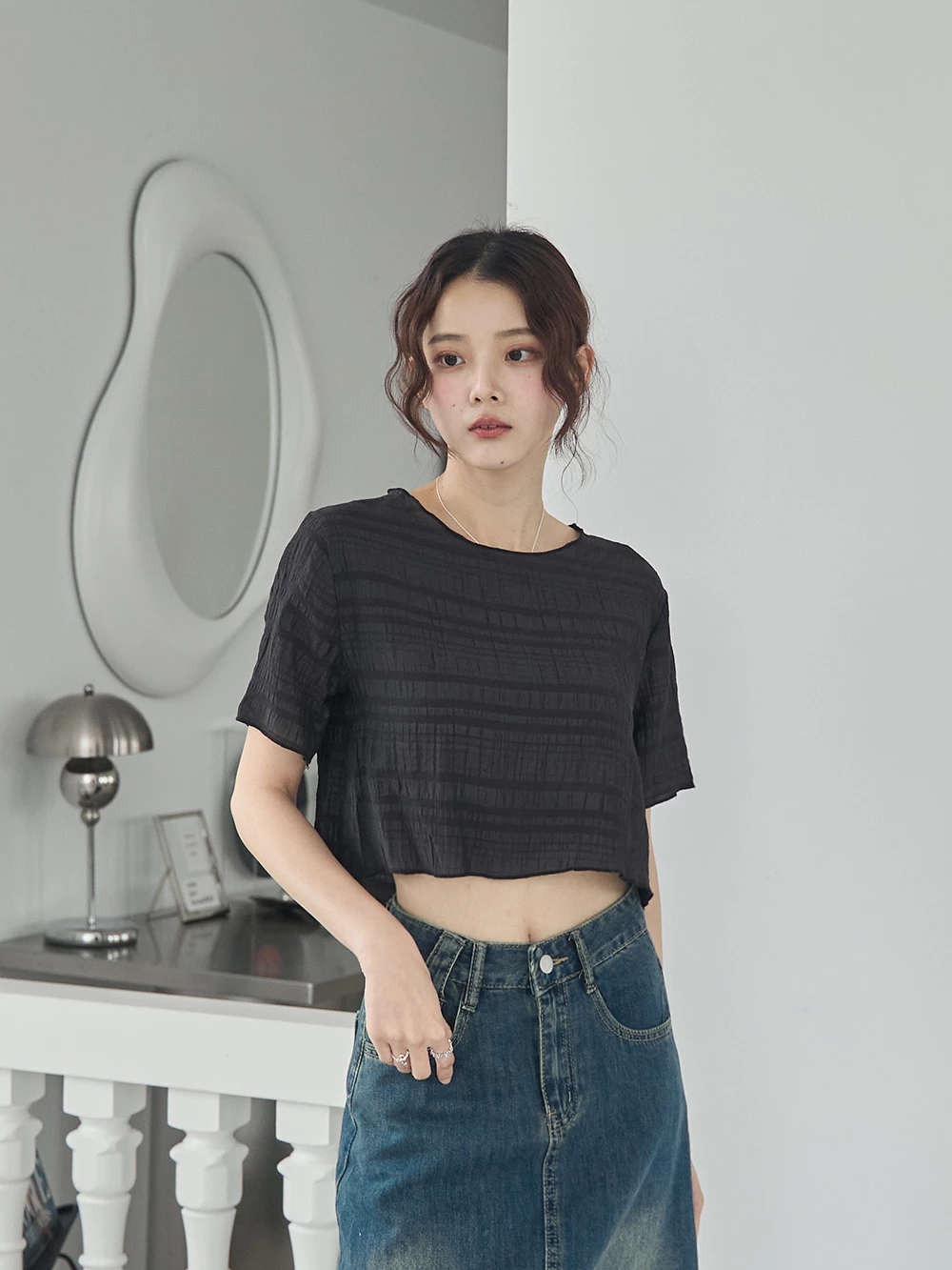 壓紋輕薄短版上衣