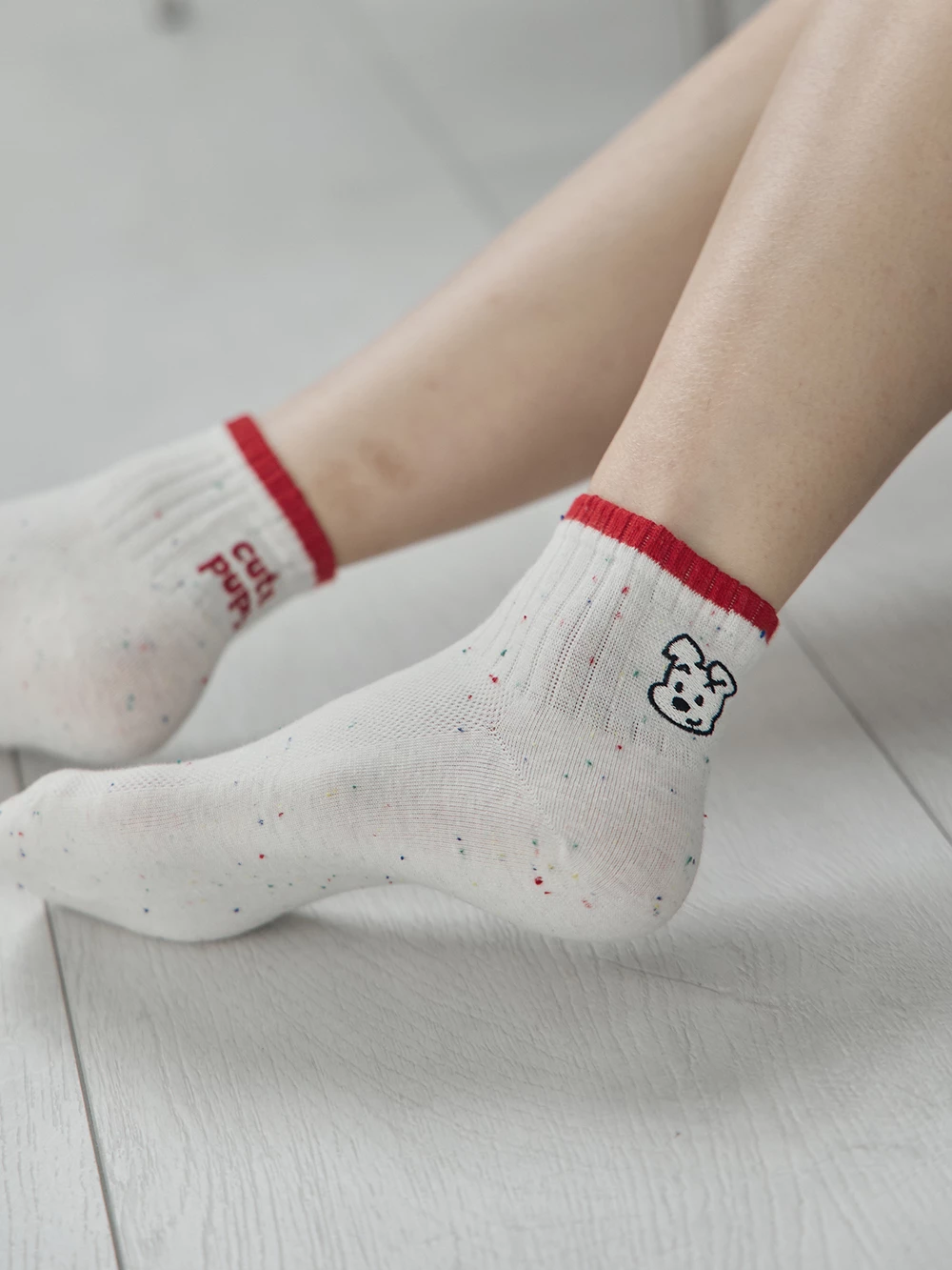 微笑狗狗繡圖短襪