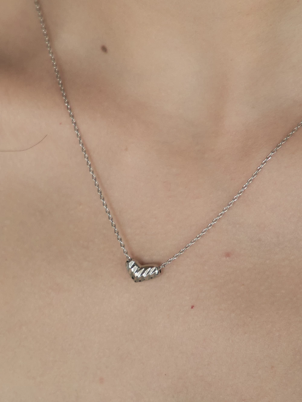 立體紋路愛心項鍊