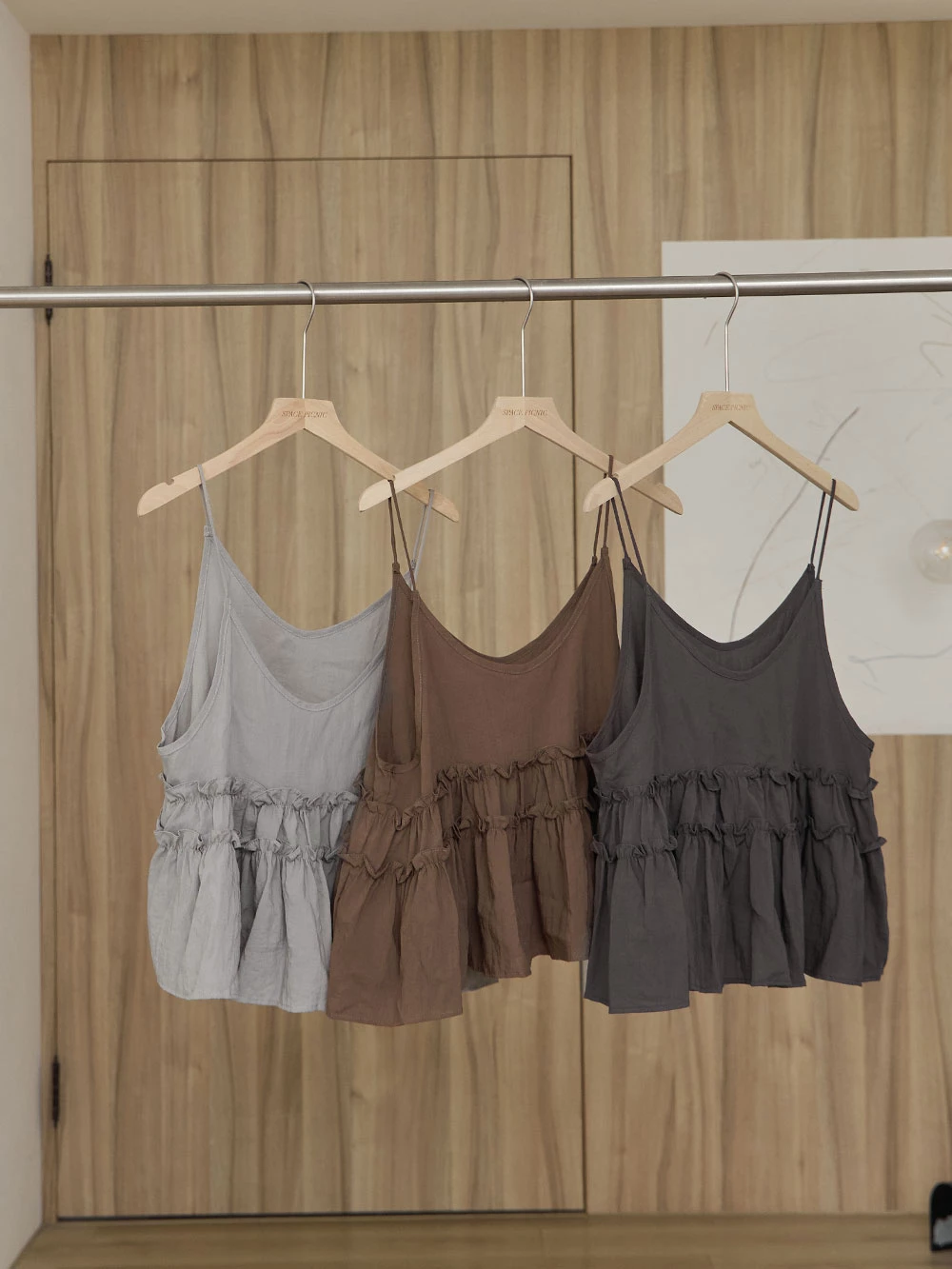 荷葉造型細肩背心