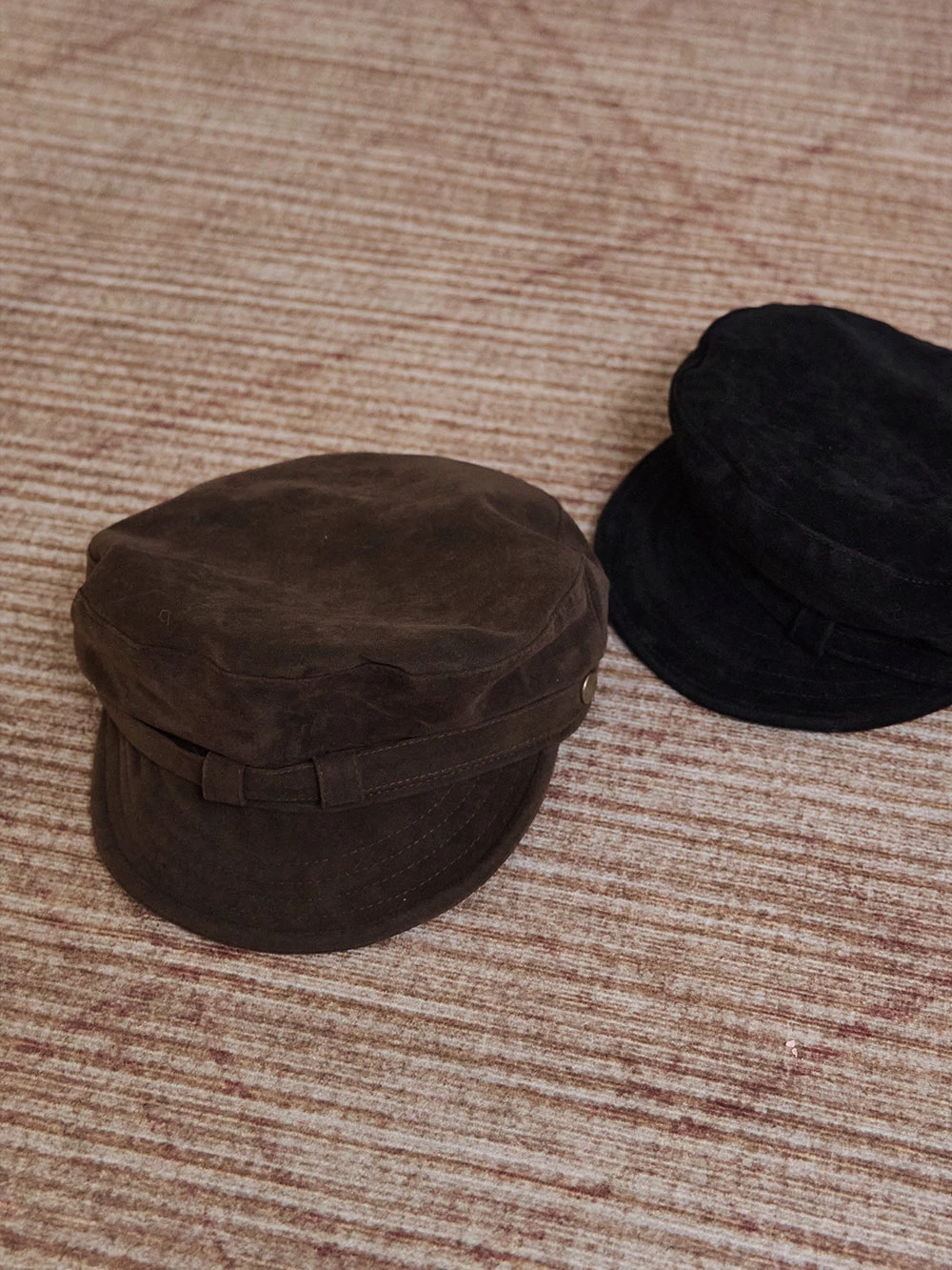 麂皮絨平頂報童帽