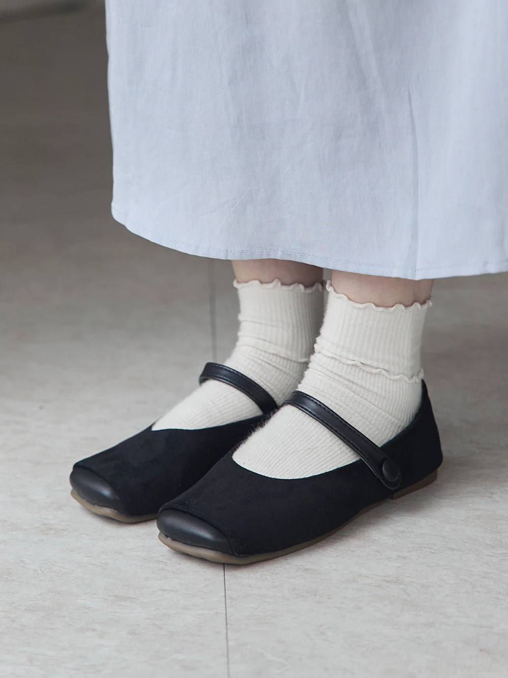 磨砂絨方頭瑪莉珍鞋