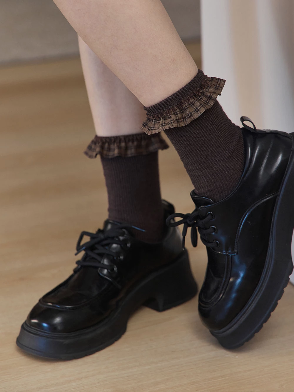 復古棕色系列中筒襪