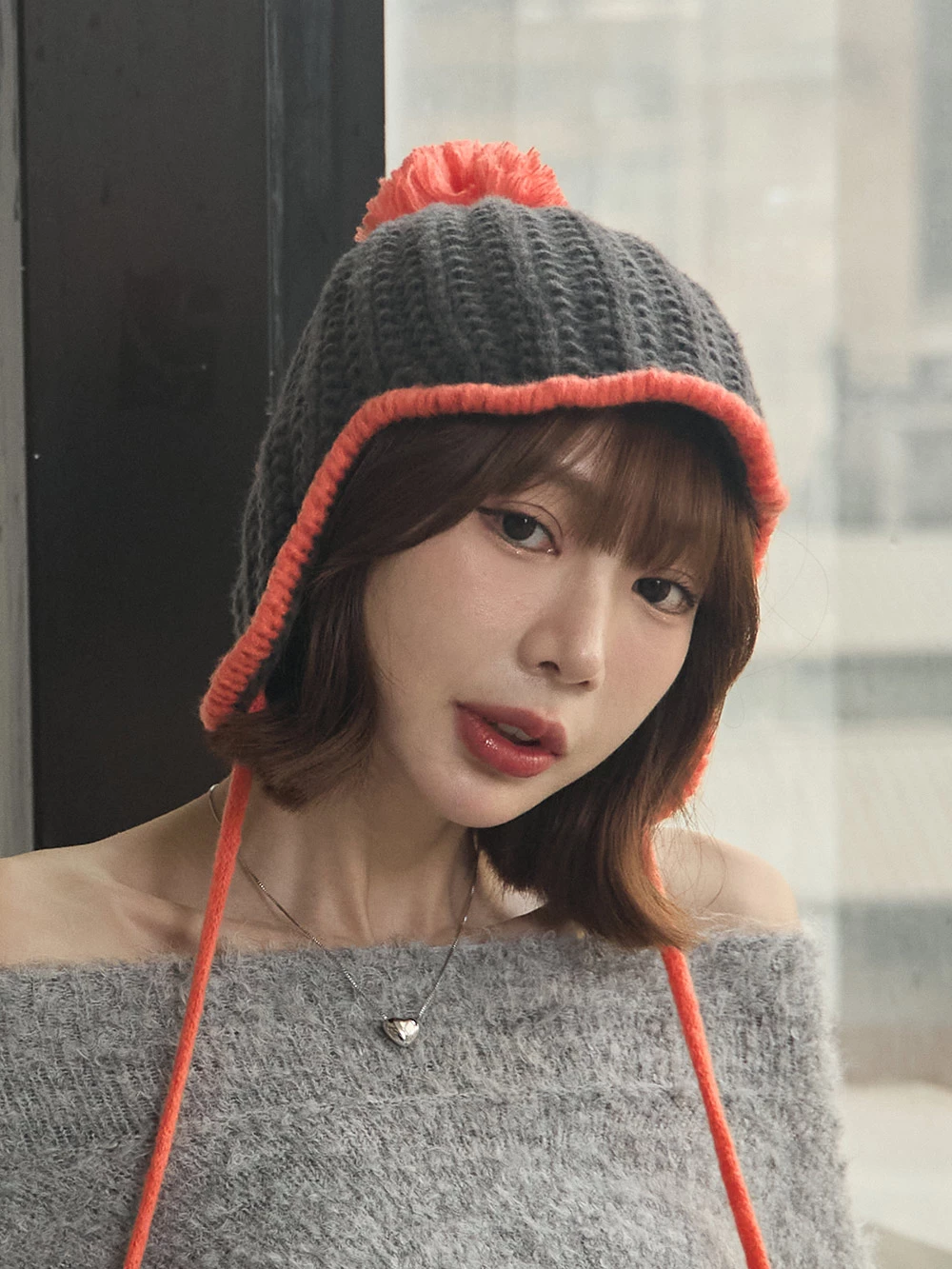 撞色毛球針織毛帽