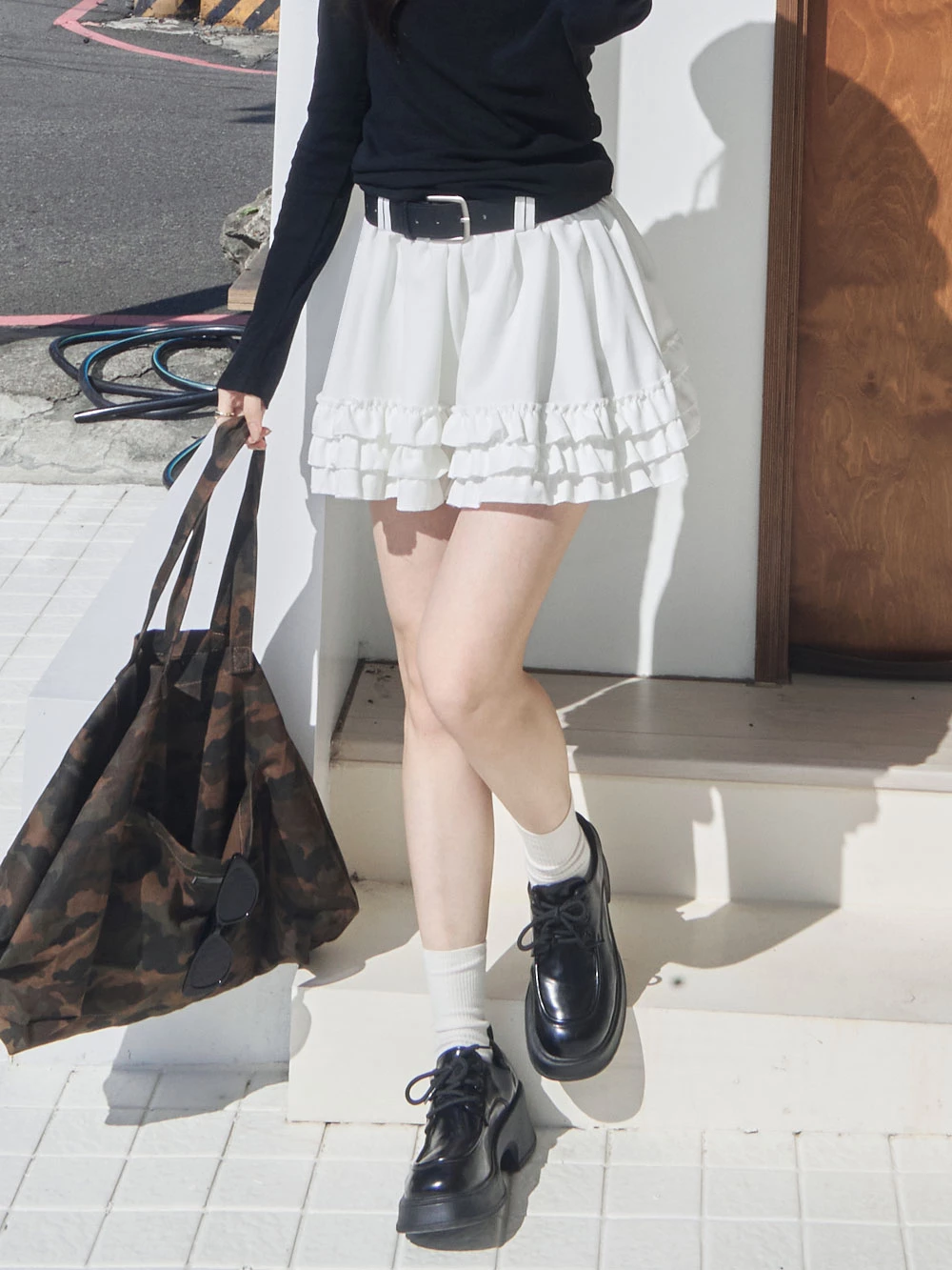 層次荷葉邊短褲裙-附皮帶