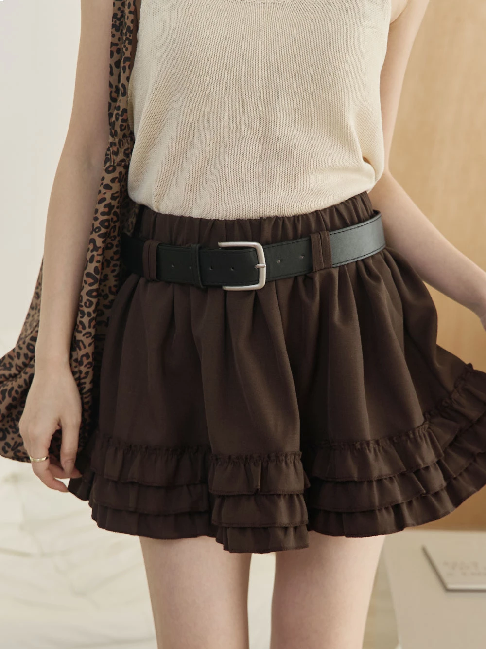 層次荷葉邊短褲裙-附皮帶