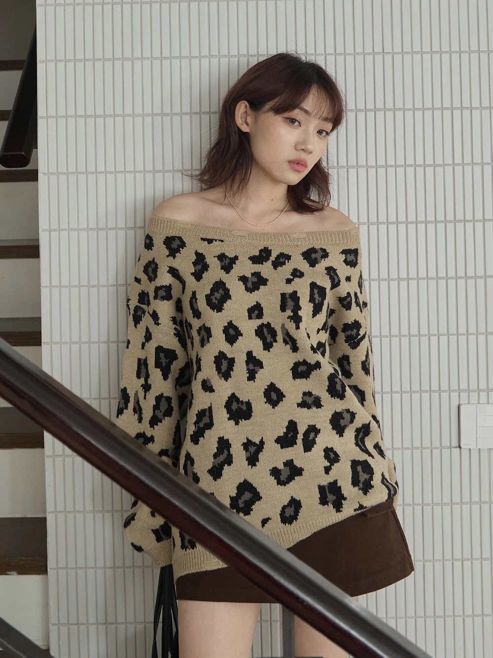 寬領豹紋針織上衣
