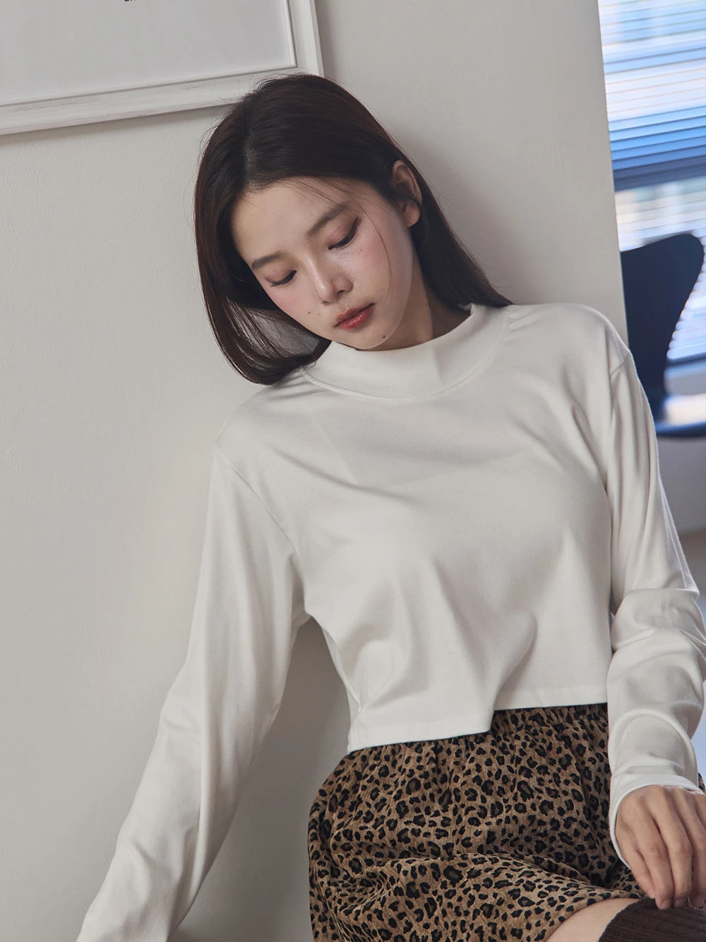 小高領短版長袖上衣