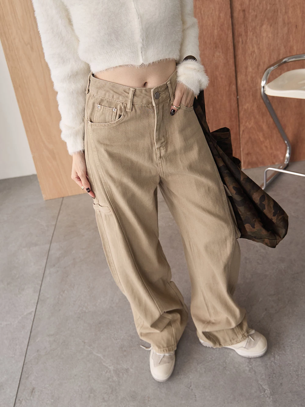 刷色彎刀工裝牛仔褲