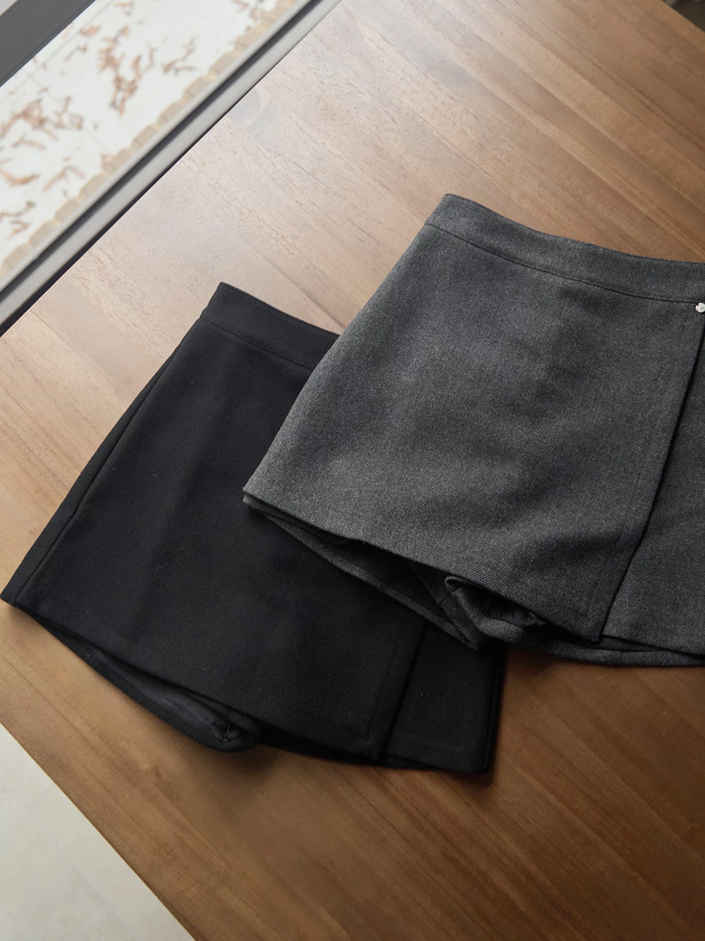 一片式毛呢短褲裙