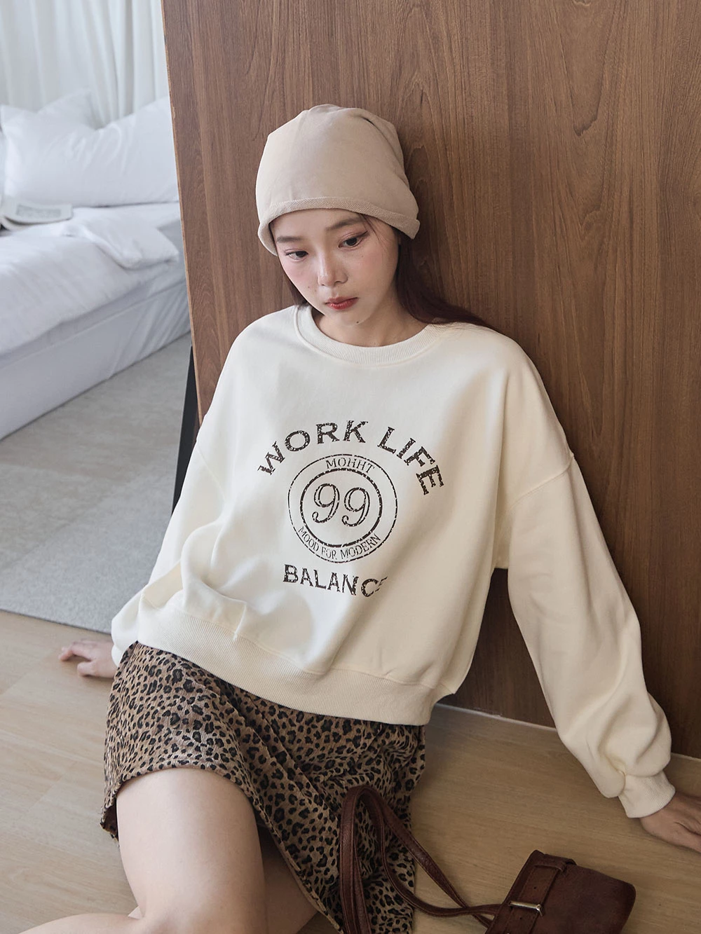 WORKLIFE圖印短版大學T