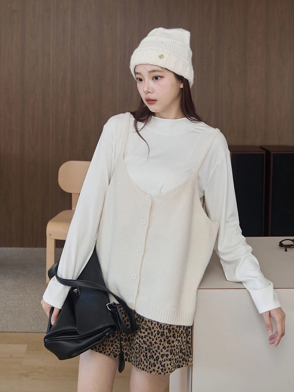 排釦細肩針織背心