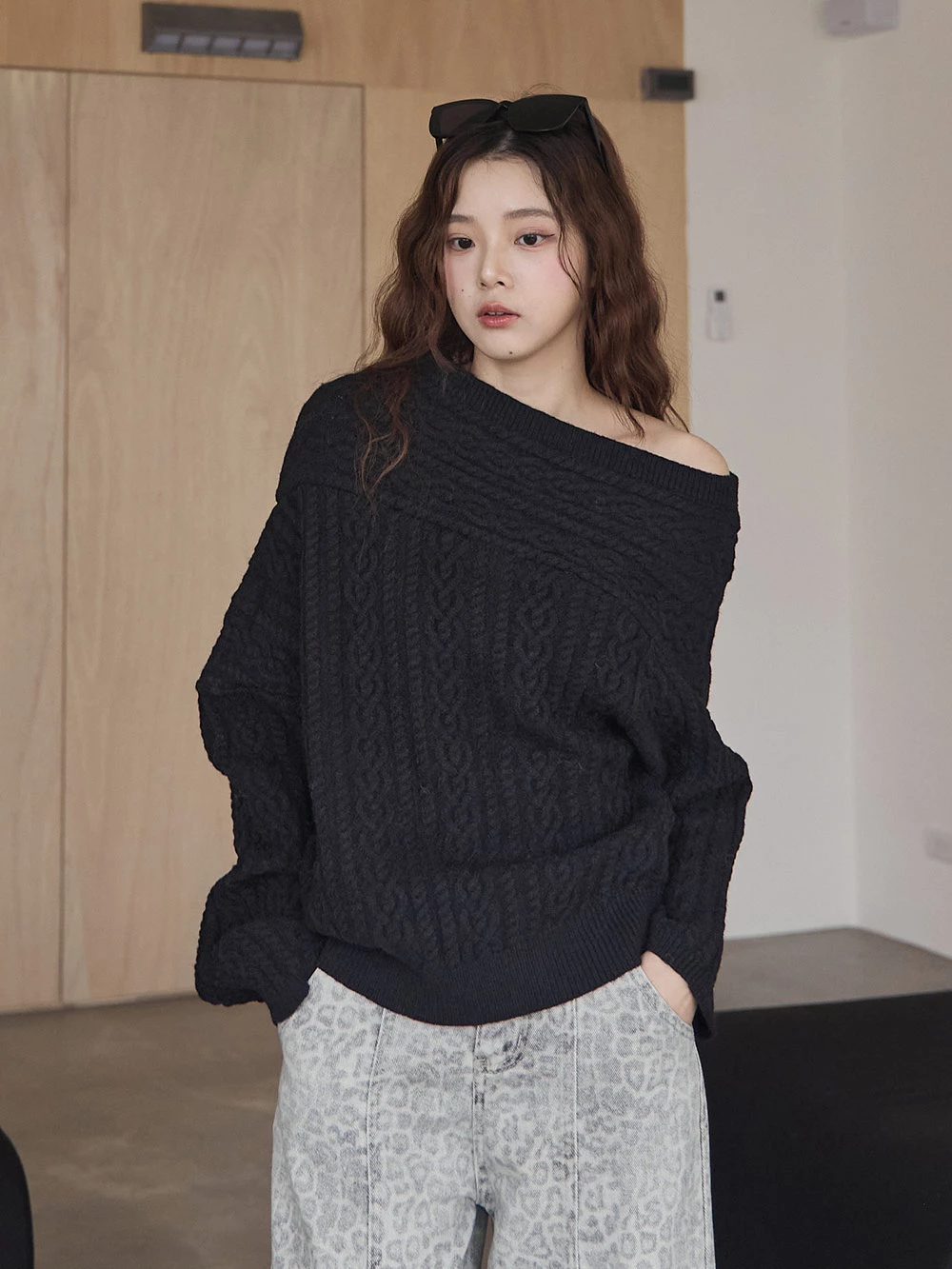 一字領寬鬆麻花針織上衣