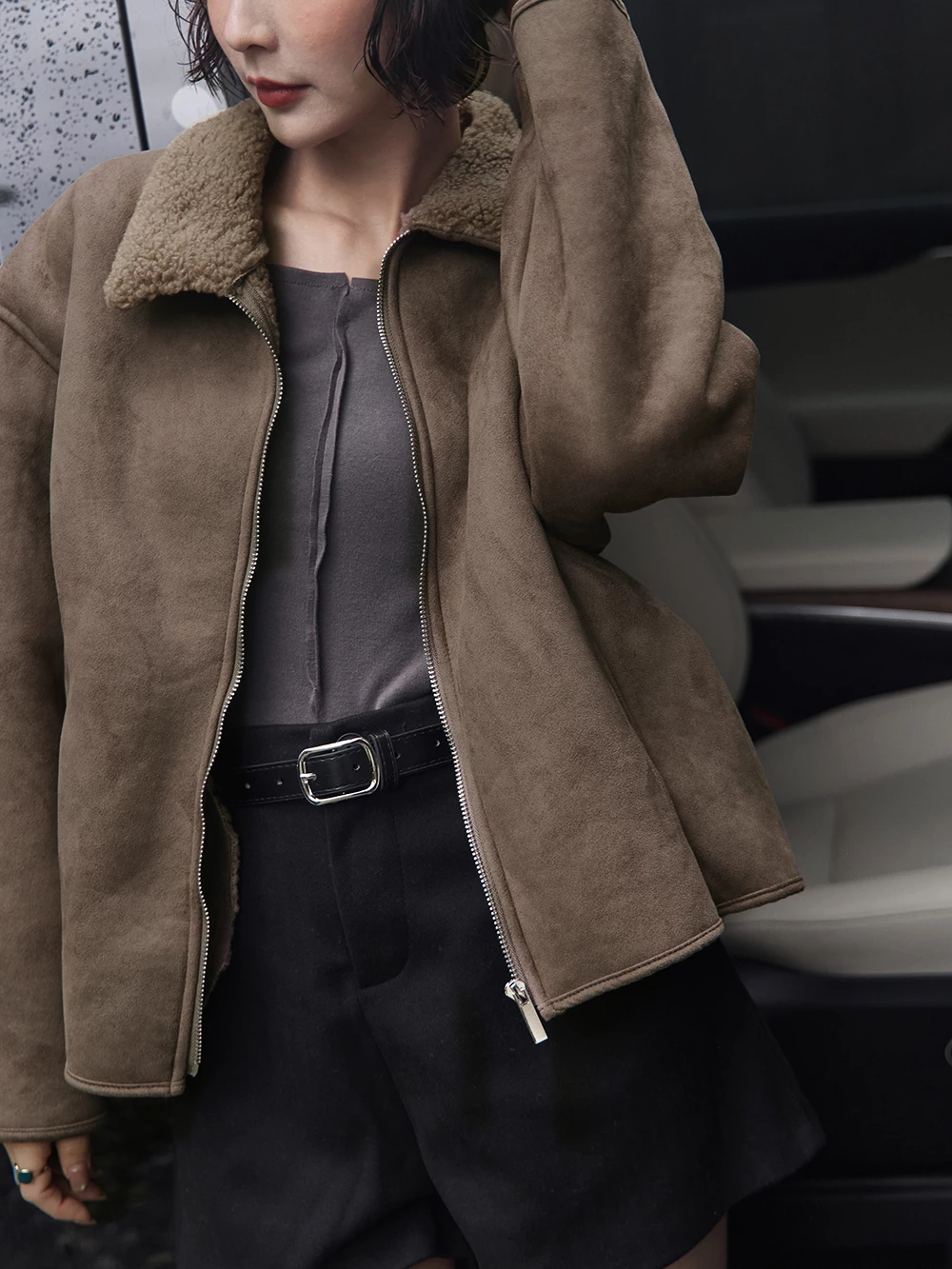 麂皮羊羔毛翻領外套