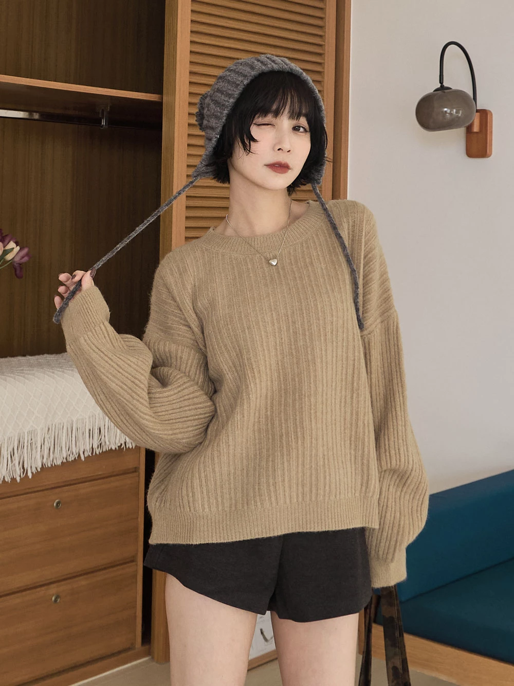 厚實坑條圓領針織上衣