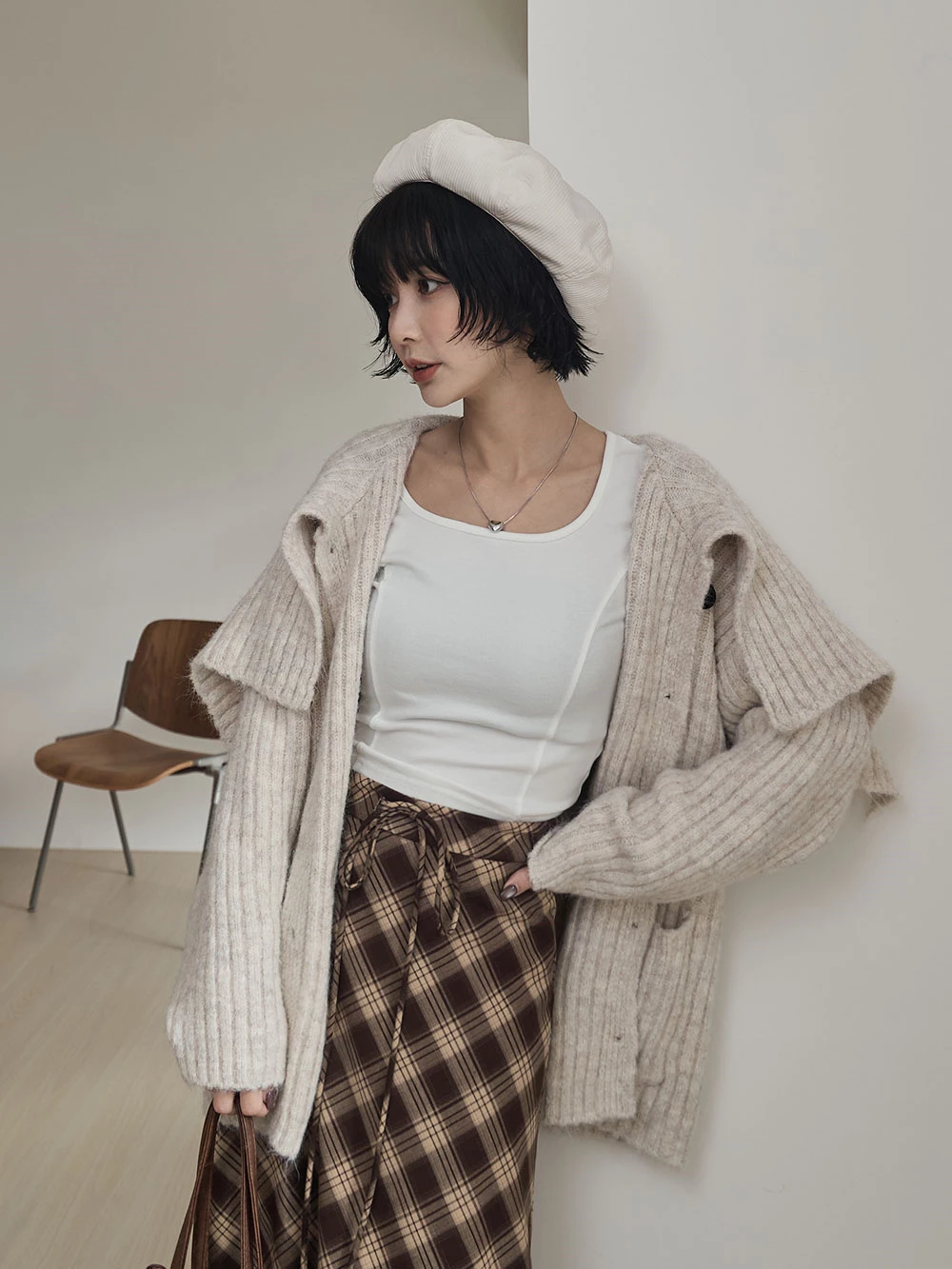 大翻領粗針織外套