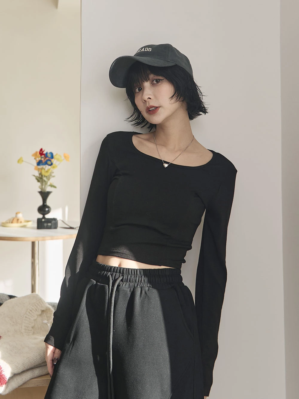 極彈親膚方領上衣