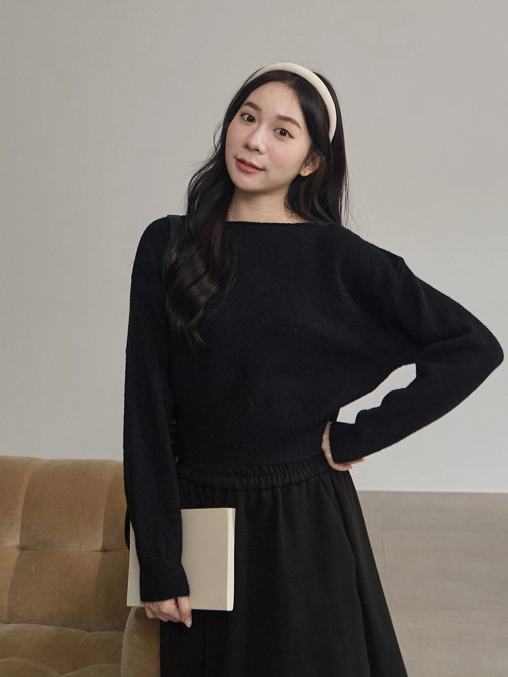 寬領縮腰針織上衣