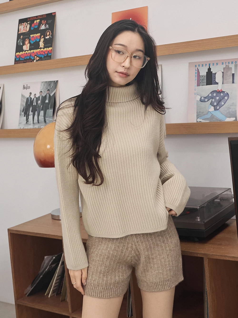 高領坑條磨毛針織上衣