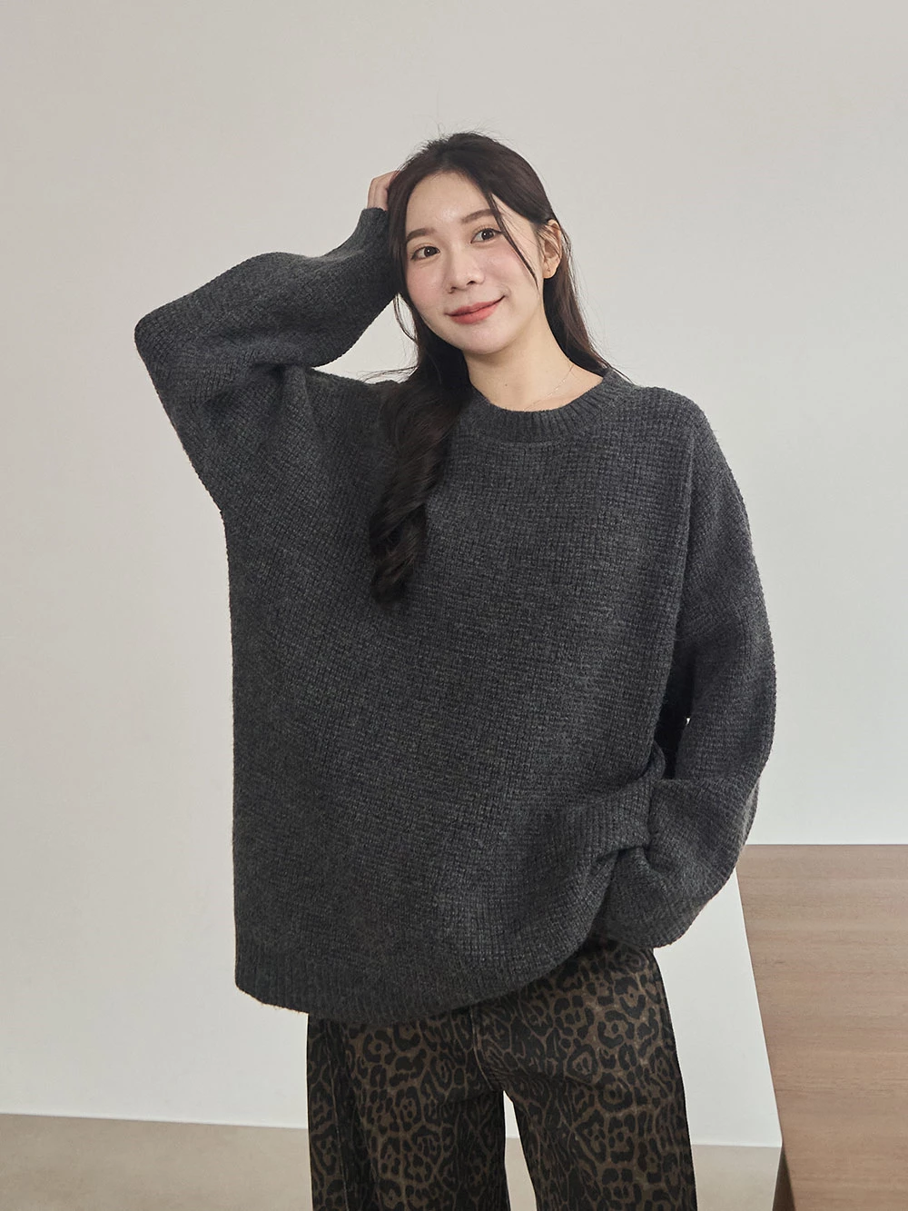 寬鬆圓領針織上衣