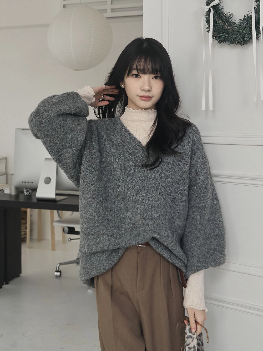 磨毛針織V領澎袖針織上衣