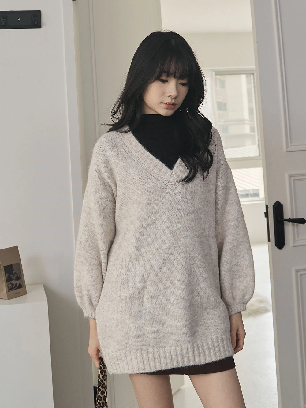 磨毛針織V領澎袖針織上衣