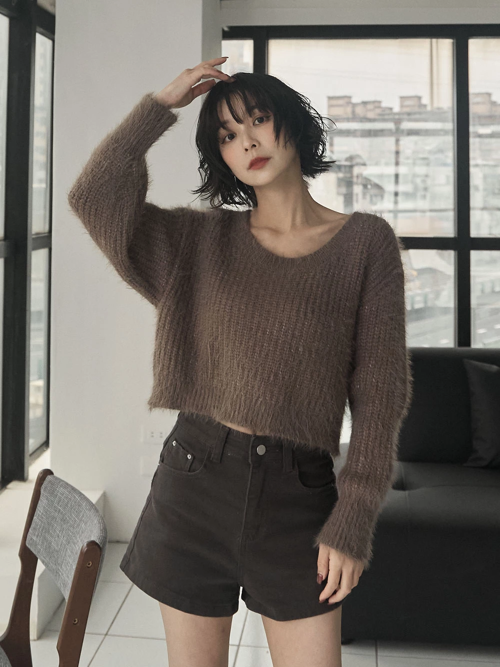 毛毛感圓領短版針織上衣