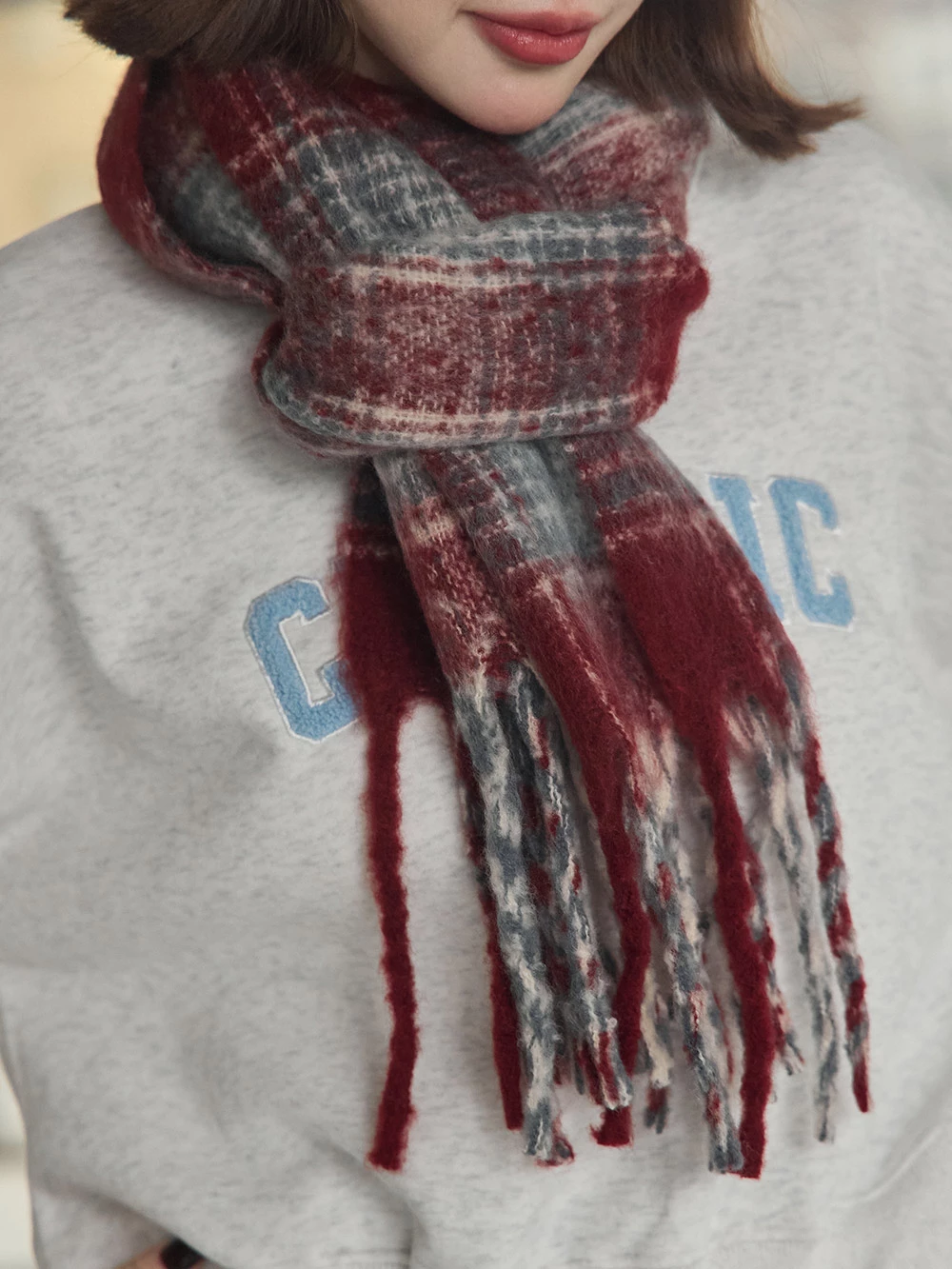 線條格紋針織流蘇圍巾