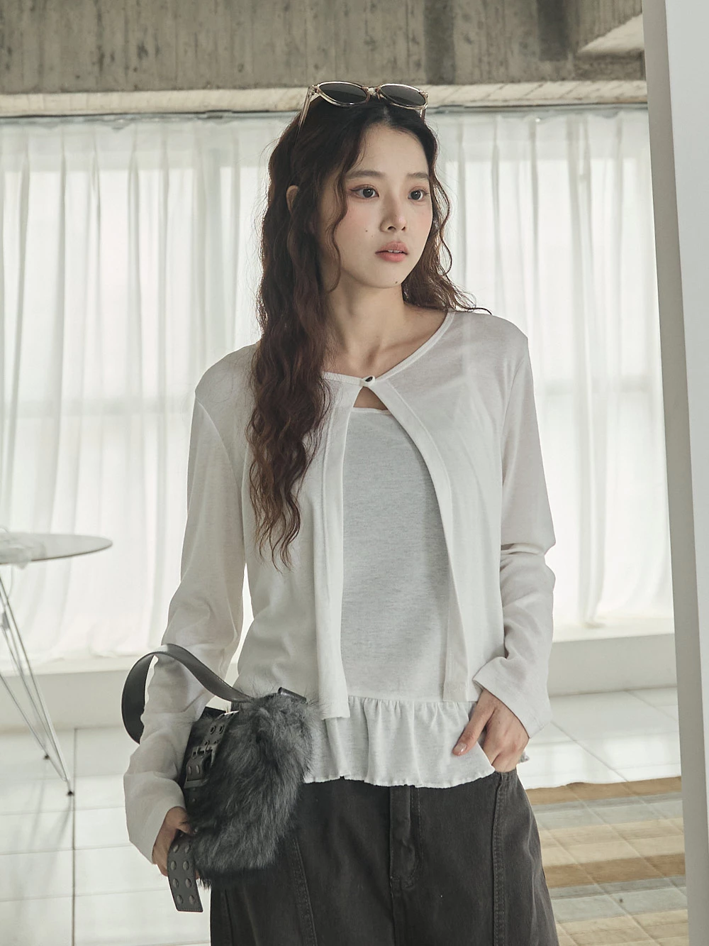 兩件式-荷葉下襬細肩背心+單釦罩衫