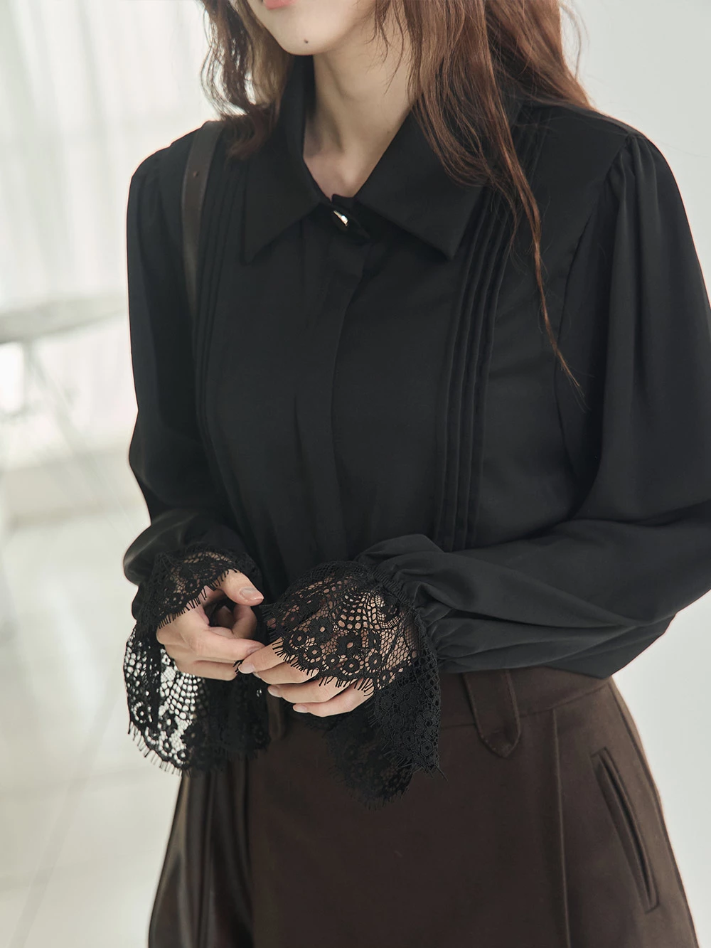 蕾絲袖雪紡摺線襯衫