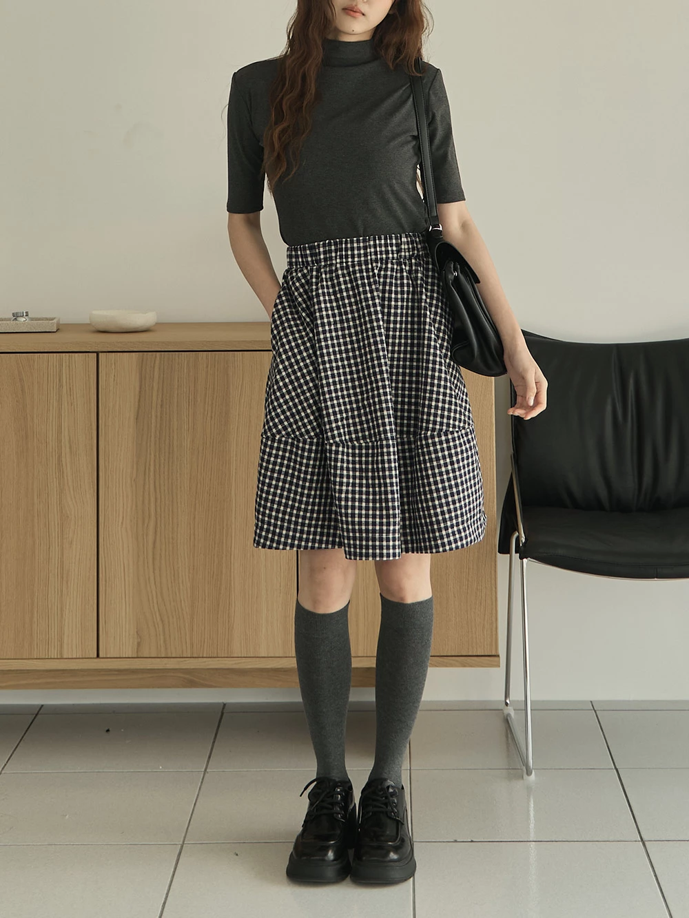 後鬆緊格紋A字短裙