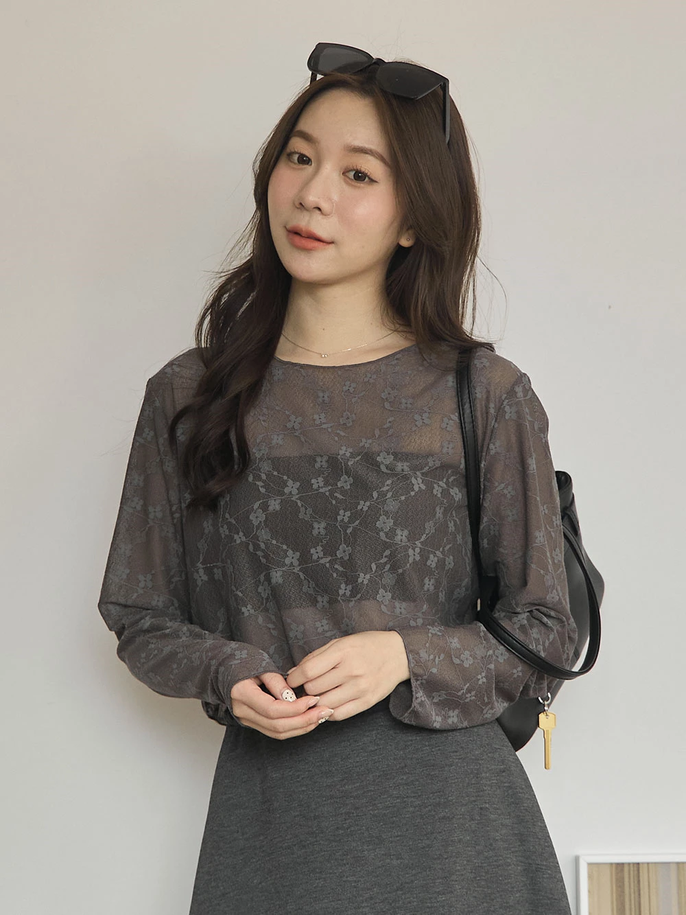 小花短版透膚上衣