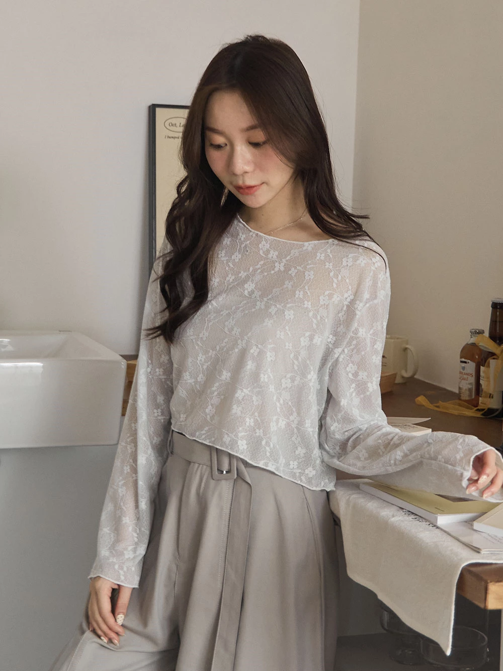 小花短版透膚上衣